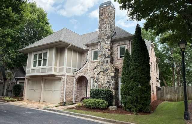 2041 Mendenhll Dr Ne photos photos