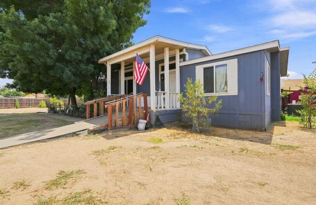 3 Bedroom 2 Bath Manufactured Home in Exeter Gallery 1