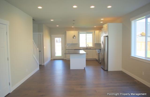 2055 Feather Drive Gallery 4