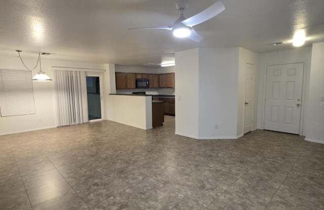 9619 N 82nd Glen Gallery 1