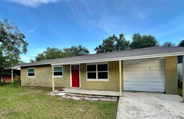 1918 SELLEEN DRIVE - 1918 Selleen Drive, Eustis, FL 32726