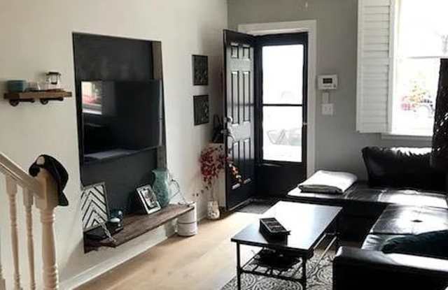 2040 Fountain St Gallery 1