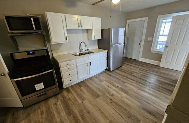 1119 9th Ave2W photos photos