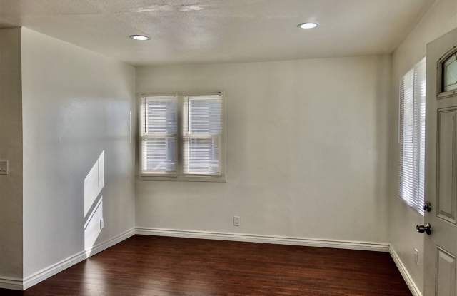 608 Douglas St Gallery 4