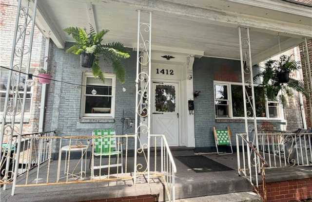 1412 Main St Gallery 2
