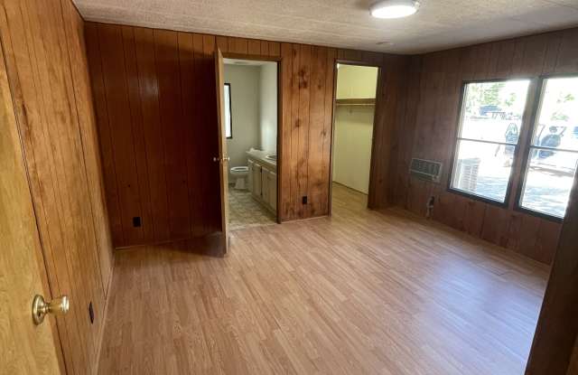 488 Mountain Shadows Road Gallery 3
