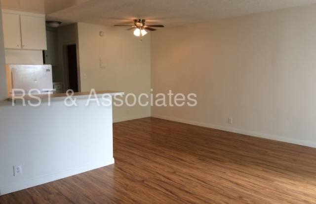 11915 Kiowa Avenue Gallery 3
