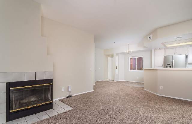 680 Camino De La Reina #2307 - 1 Gallery 2