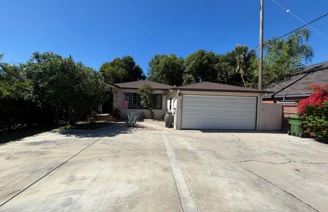 Beautiful Single-Story 4-Bedroom Home with RV Parking in Woodland Hills! Gallery 3