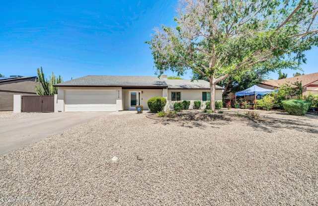 6428 E Grandview Drive photos photos