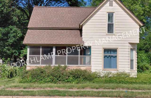 1427 Alpine Ave NW photos photos