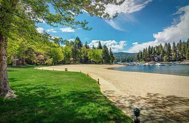 Enchanting Four Bedroom Two and Half Bath Condo in North Meadow Bay. photos photos