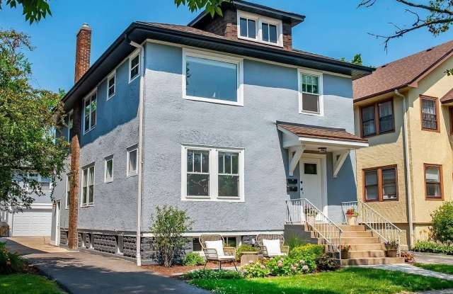 22 N Madison Avenue - 22 North Madison Avenue, La Grange, IL 60525