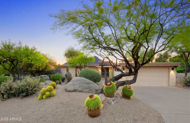 1049 N BOULDER Drive Gallery 4
