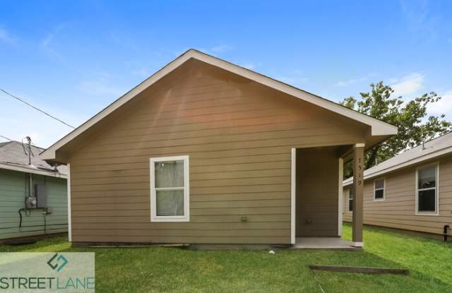 7519 Dyer Street - 7519 Dyer St, Houston, TX 77088