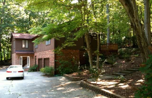 Gorgeous 3-Bedroom in Western Guilford District photos photos