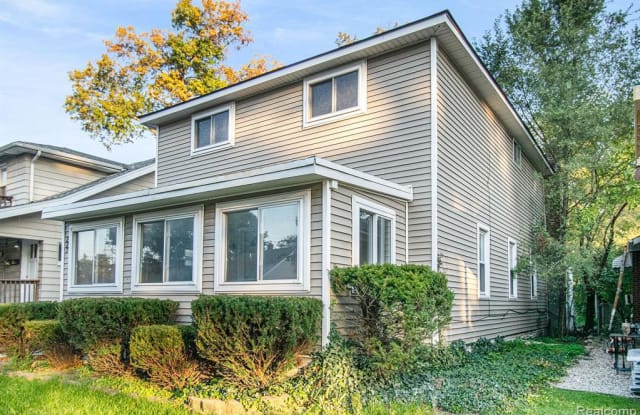 227 E Drayton St - 227 East Drayton Avenue, Ferndale, MI 48220