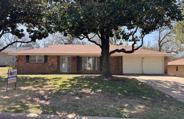 Coming Soon! Spacious 3 Bedroom, 2 Full Bath Home Located in SW Fort Worth. - 4809 Wheelock Drive, Fort Worth, TX 76133