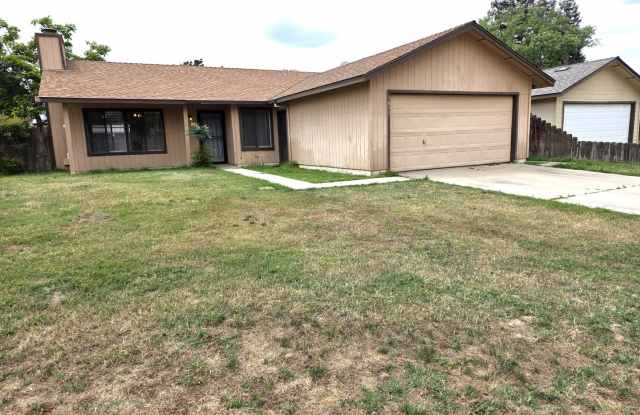 Beautiful 3 Bedroom 2 Bath Home near Monache High School photos photos