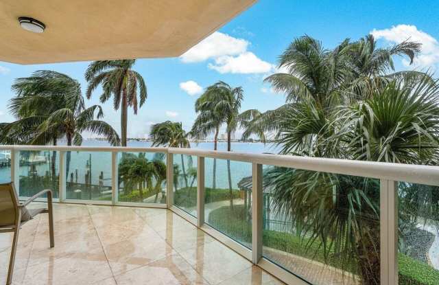 2650 Lake Shore Drive Gallery 2
