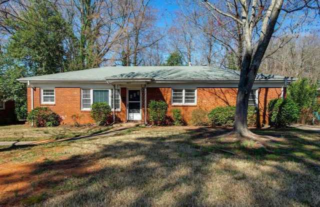 943 Norland Rd photos photos