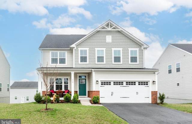 112 SHERMAN WAY photos photos