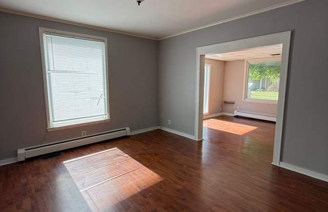 201 S. Cottonwood Gallery 4