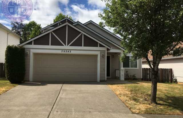 Two Level Cascadia Village Home- Great Floor Plan with Backyard Pet Is Welcome - 39242 Amherst Street, Sandy, OR 97055