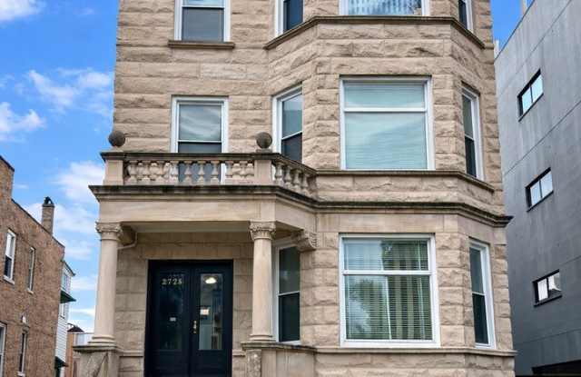 2729 W Hirsch Street unit: 2 photos photos