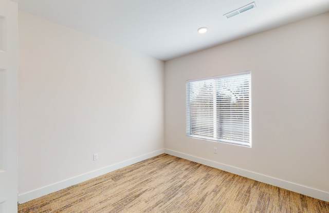 15606 East 21st Court North Gallery 4
