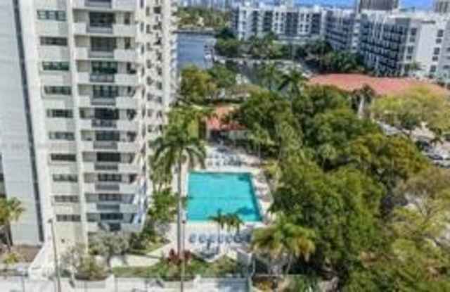 3200 PORT ROYALE Drive N Gallery 3