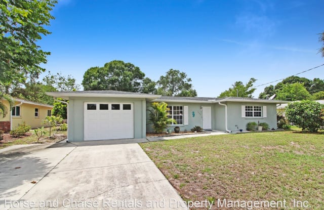 1600 W Neponsit Dr - 1600 West Neponsit Drive, Venice Gardens, FL 34293