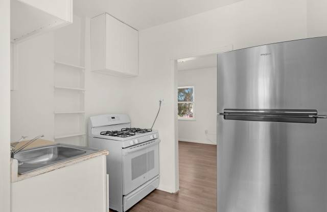 611 Maude Ave, Baltimore, MD 21225 photos photos