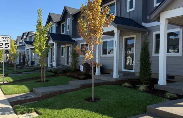 Brand New Home! Be The First To Live Here! Great Location! Spacious 3 Bedroom Townhome! Neighborhood Park  More! - 856 Eaden Street, Marion County, OR 97071