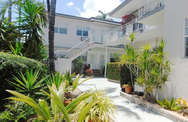 717 Espanola Way Gallery 3