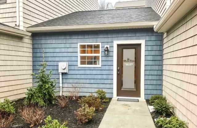 1341 Canyon Road Gallery 3