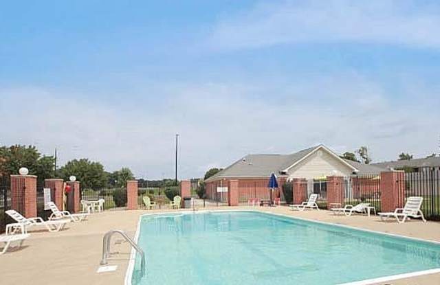 Summer Place Apartments Gallery 1