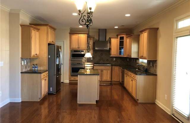2312 ALDERBROOK Drive Gallery 3