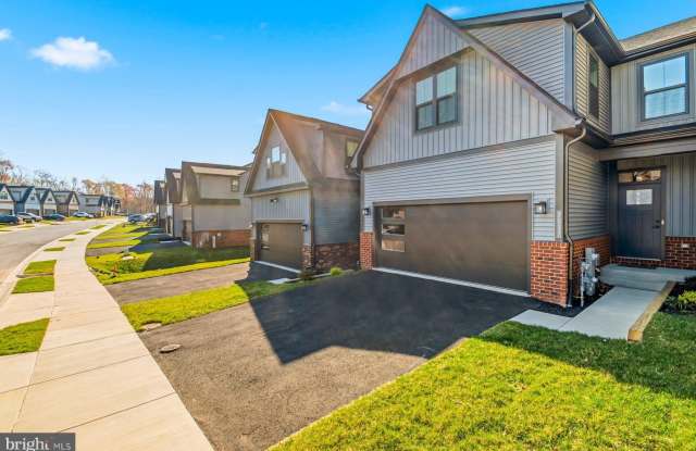 7517 MATAPEAKE photos photos