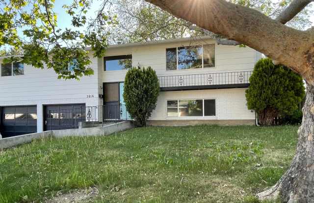 NOW AVAILABLE! MUST SEE - BEAUTIFUL 4BR/3BA HOME IN HILLCREST NEIGHBORHOOD - 2816 Malibu Road, Boise, ID 83705