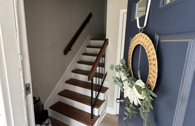 210 Tulip Lane Gallery 2