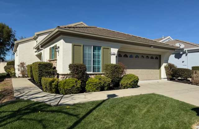 BEAUTIFULLY MAINTAINED 2 BEDROOM 2 BATH DETACHED UNIT photos photos