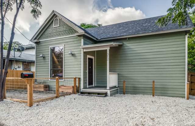 RENOVATED 2-BEDROOM HOME IN GOVERNMENT HILL photos photos