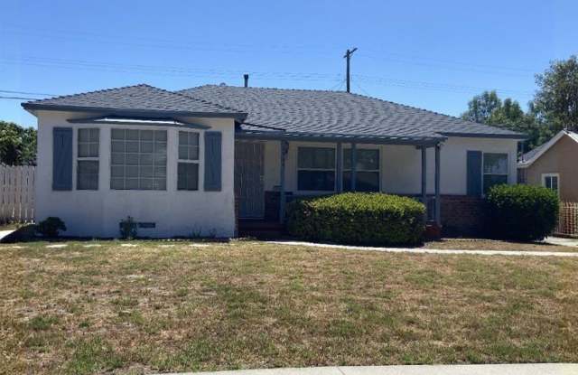 8920 Darby Avenue photos photos