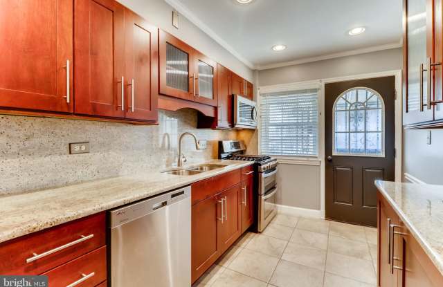 1529 KENNEWICK ROAD Gallery 4