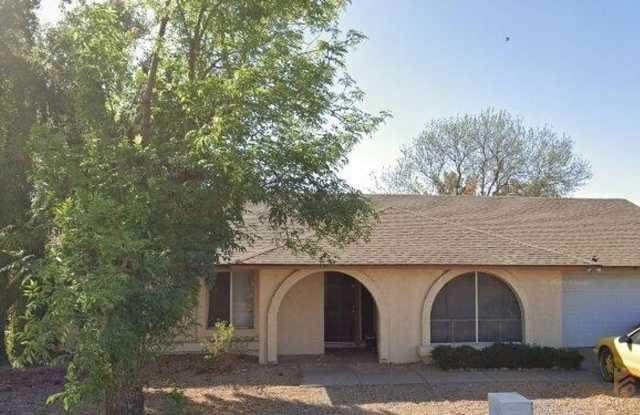 Coming Soon! 3 Bed/2 Bath home in Glendale! Located in an HOA! (Available on 05/15/26) photos photos