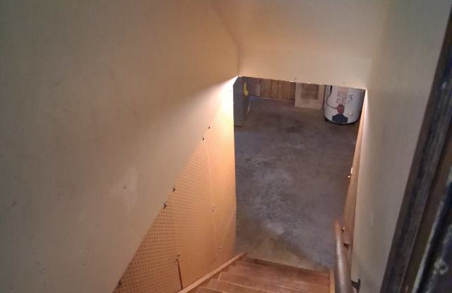 456 Clinton Court Gallery 2