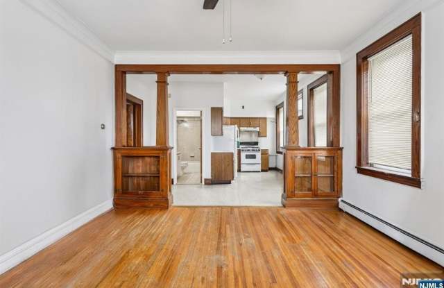 40 Malcolm Avenue Gallery 2