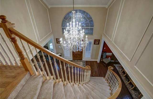 5209 Coachman Court Gallery 2