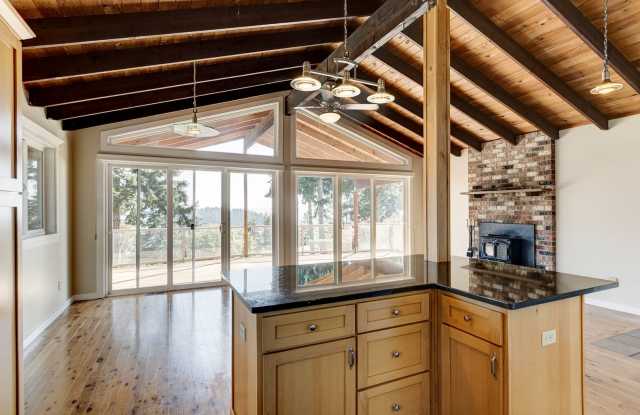 Beautiful 2 bed 2 bath Home in Polnell Shores Gallery 4